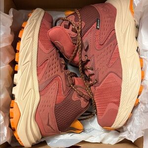Women’s Trail Running Shoes in Rust & Cream ANACAPA 2 MID GTX